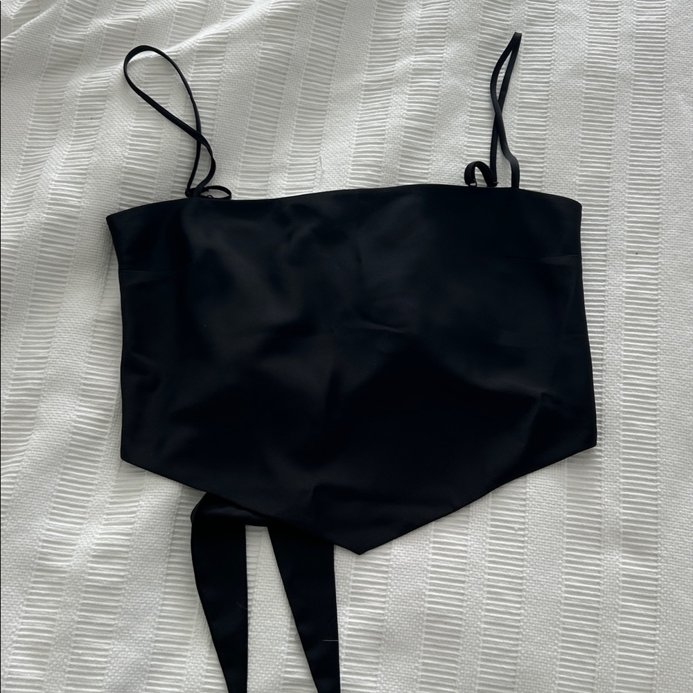 Aritzia Sunday best elektra camisole in black size medium